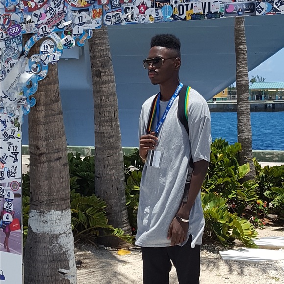 Closet closing make offers - Picture 3 of 5